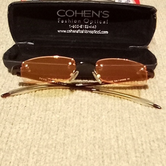 Unisex sunglasses with case - Picture 2 of 4